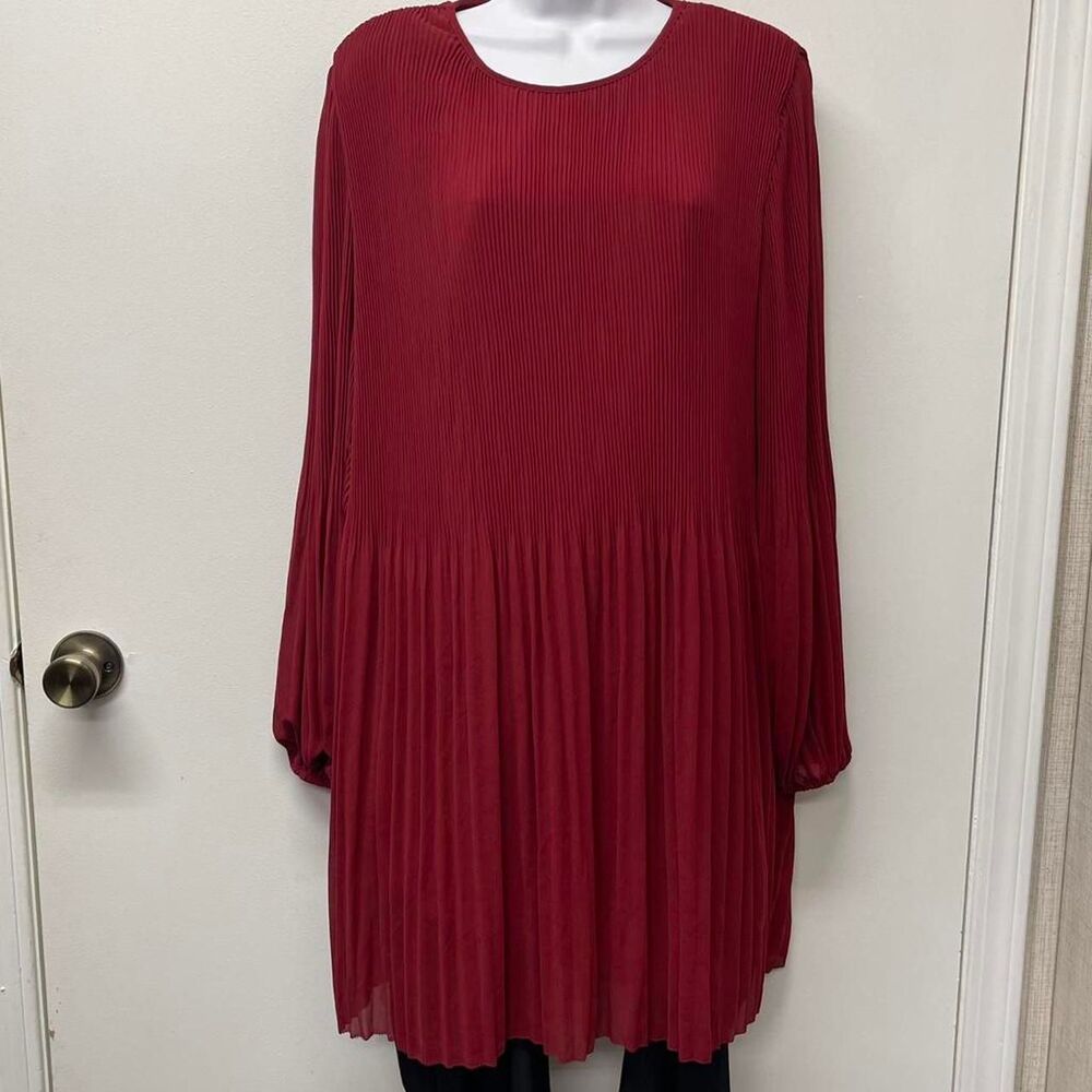 NWOT Quince Women's Size Large Chiffon Burgundy pleated Dress